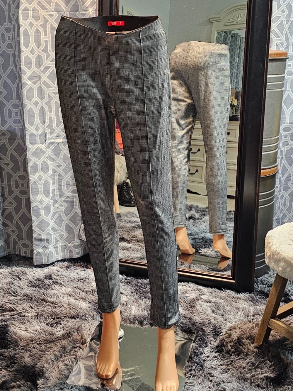 Maze Collection Gray Plaid Slim‑Fit Stretch Pants – Size M